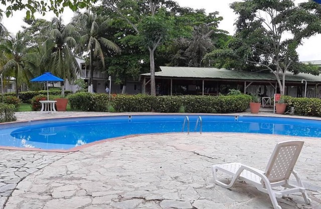 HOTEL PARADOR TROPICAL