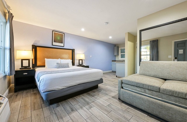 Hotel Point Loma