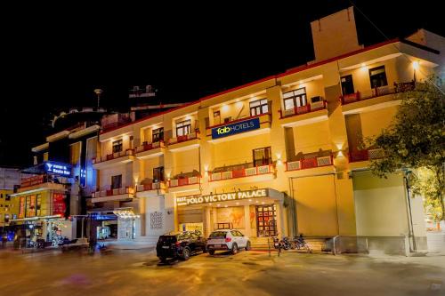 Hotel Polovictory Palace