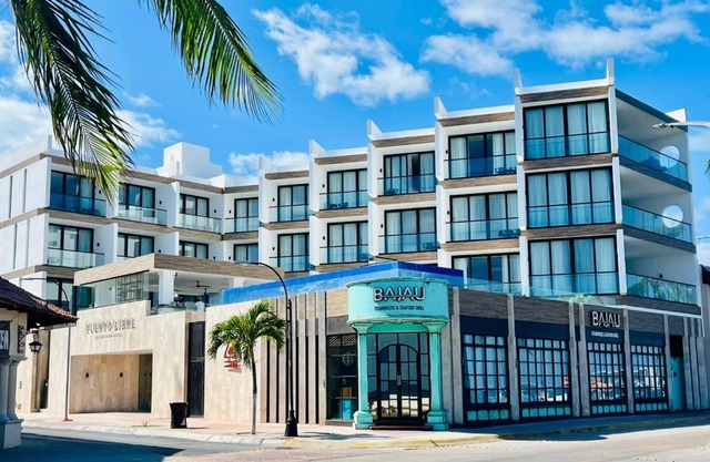 Hotel Puerto Libre