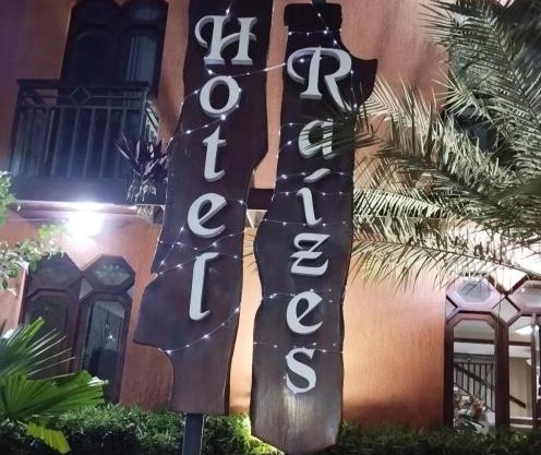 Hotel Raízes