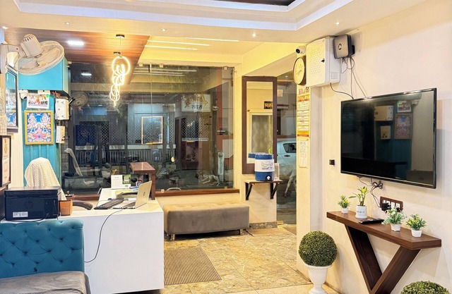 Hotel Raghuveera Palace