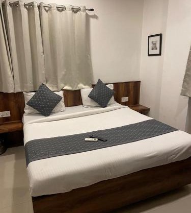 Hotel Raja Palace