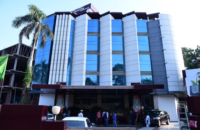 Hotel Ravisha Continental