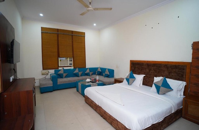 Hotel Rise - Vaishali