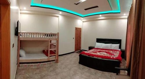 Hotel Rock Star, Naran