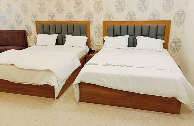 Hotel Silver Oaks Inn Mathura