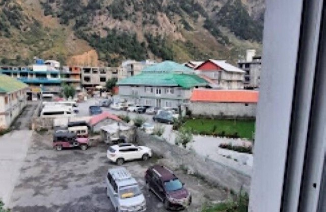 Hotel Spring Land Naran