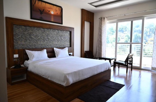 HOTEL SR RESIDENCY