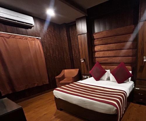 Hotel Swades Inn