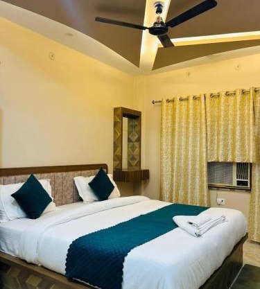 Hotel the pushparaj