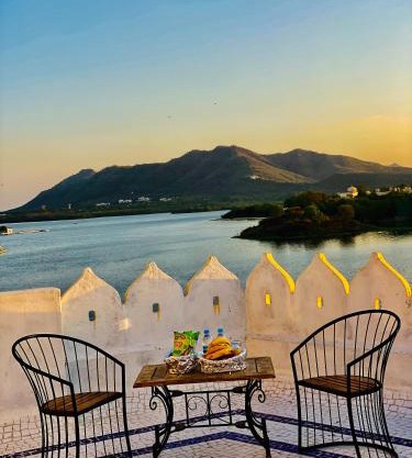 Hotel Vallabh at Pichola Lake Nathi Ghat Brahmpole Udaipur
