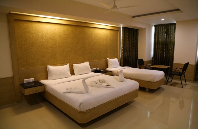 Hotel Varshan International