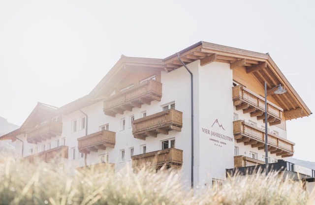 Hotel Vier Jahreszeiten by VAYA inkl Zell am See-Kaprun Sommerkarte