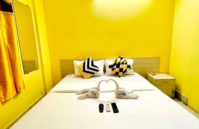 Hotel Yellow Rose