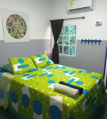 Hotelito La Aventura, AC private WC rooms near the old town, no tax