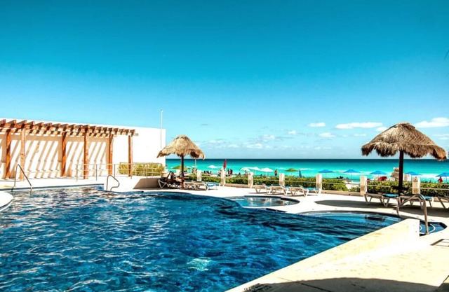 HotelZone L17 Beach Access