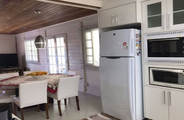House 100 meters from the sea, with balcony, internet and up to 9 people