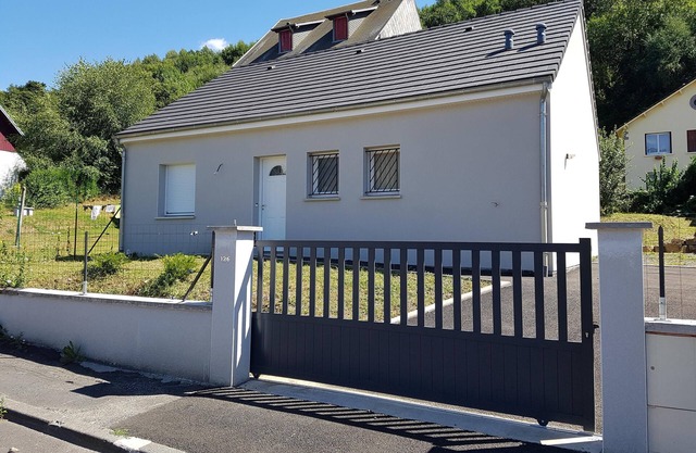 House 2017 bungalow with garden, in center, 2 bedrooms, equipped with fiber