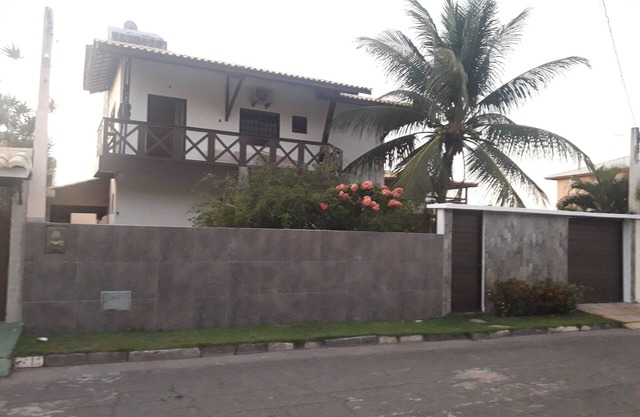 House: 5 Bedrooms, 3 wuth bathrooms, by the sea