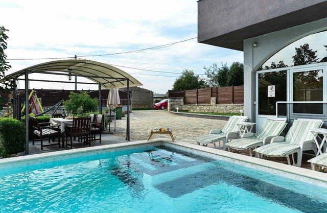 House Chill (115901-K1) - Galovac