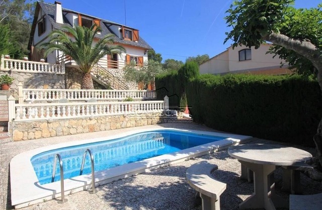 HOUSE FOR 6 PEOPLE - WITH PANORAMIC VIEWS - PRIVATE POOL - BARBACOA
