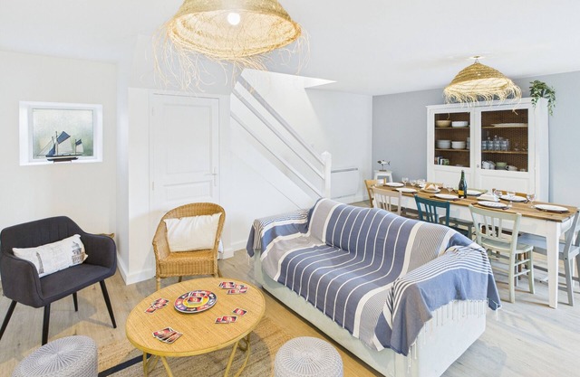 House for 8 with terrace - Kerity