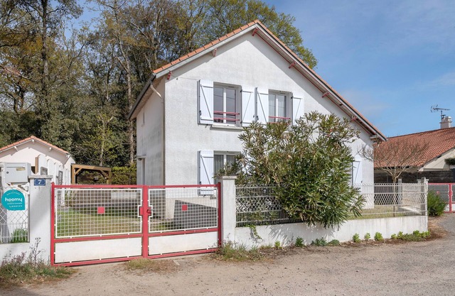 House for 11 people, seaside and close to town