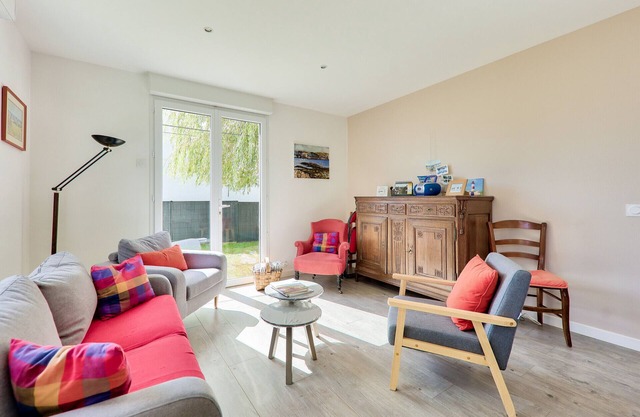 House for 8 - Garden - Near by beaches