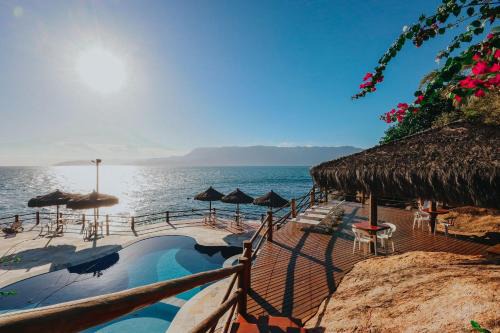 House in gated community and leisure by the sea