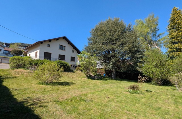 House in Gérardmer with mountain view, garage and garden