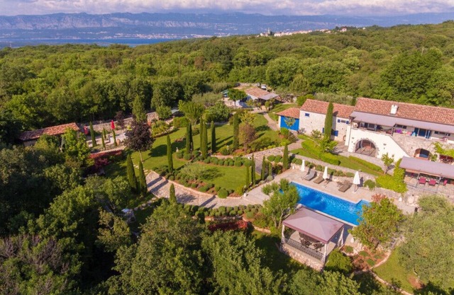 House in the olive grove by Villas Guide