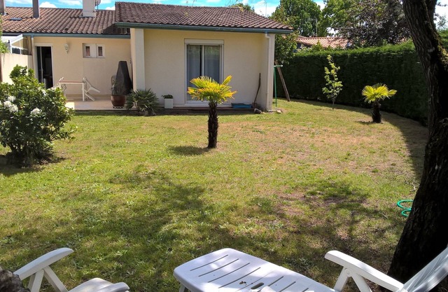 House in Le Teich Arcachon Bay 100 m2 Enclosed garden 400m2. 3 ch. 5 people
