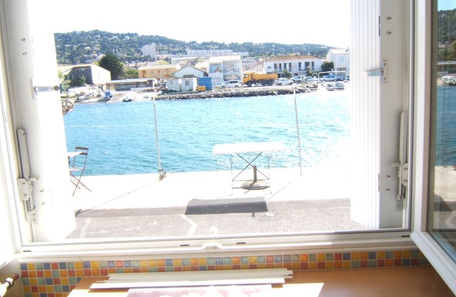 House in typical fisherman's quarter "La pointe-courte"