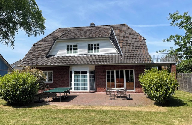 House Jonne - 15 min. walk to the beach, up to 12 pers., outdoor sauna (optional)