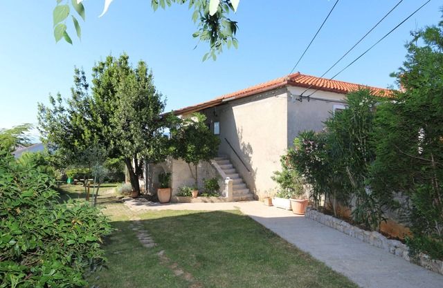 House Luni (39072-K1) - Silo - island Krk