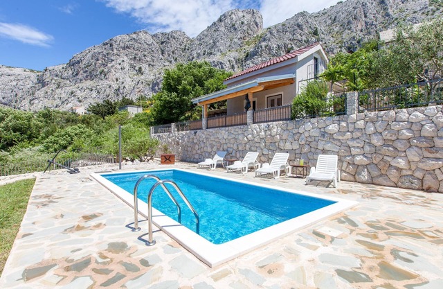 House Marta (48251-K1) - Omis
