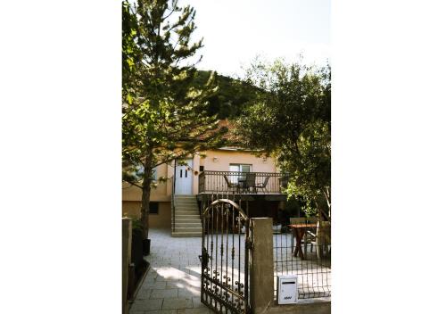 House Natural