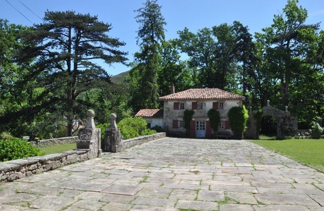 House near center of village near beach and mountain