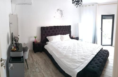 House of Roses Galati