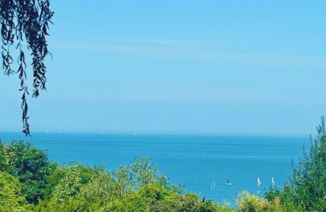 HOUSE ON THE HILLS ABOVE TROUVILLE. Panoramic sea view (and access)