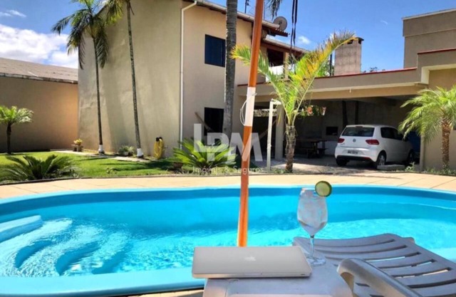House Pool Goumet Area 05 Bedrooms 06 parking spaces