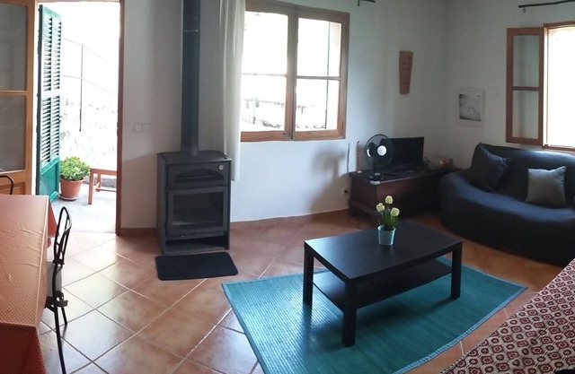 HOUSE SITUATED IN THE CENTER OF BINIARAIX, IN A VERY QUIET PLACE OF SÓLLER.