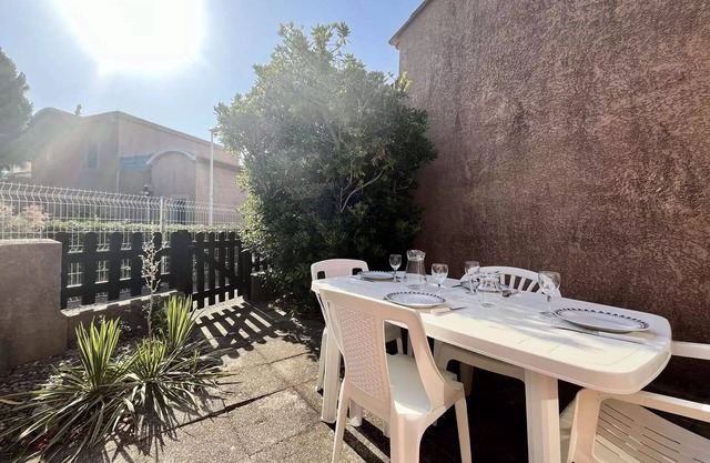 House Studio Mezzanine sleeps 4 GRUISSAN
