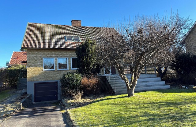 House with terrace and garden close to Gothenburg center and recreation area.