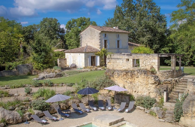 House with character and award winning swimming pool
