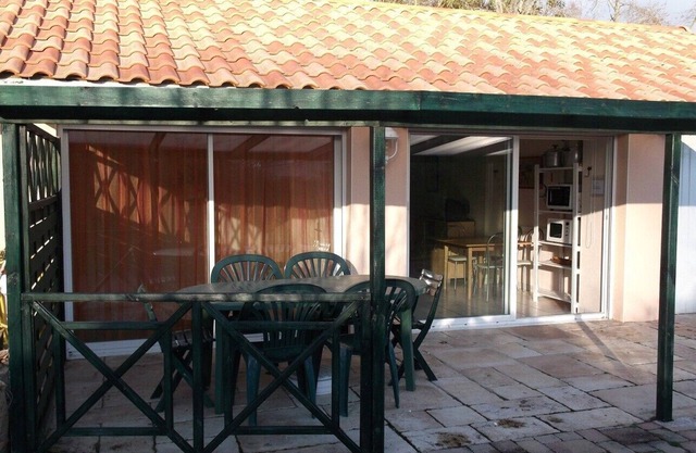 House with covered terrace