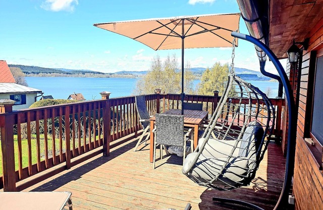 House with private berth on the beach and many extras