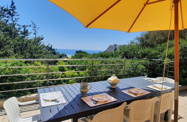 House with sea view, private beach access, 6/7 Pers.