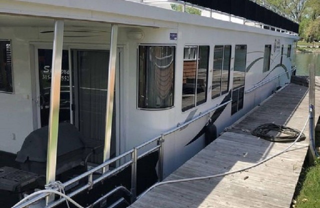 Houseboat at the Mouth of Seneca Lake!